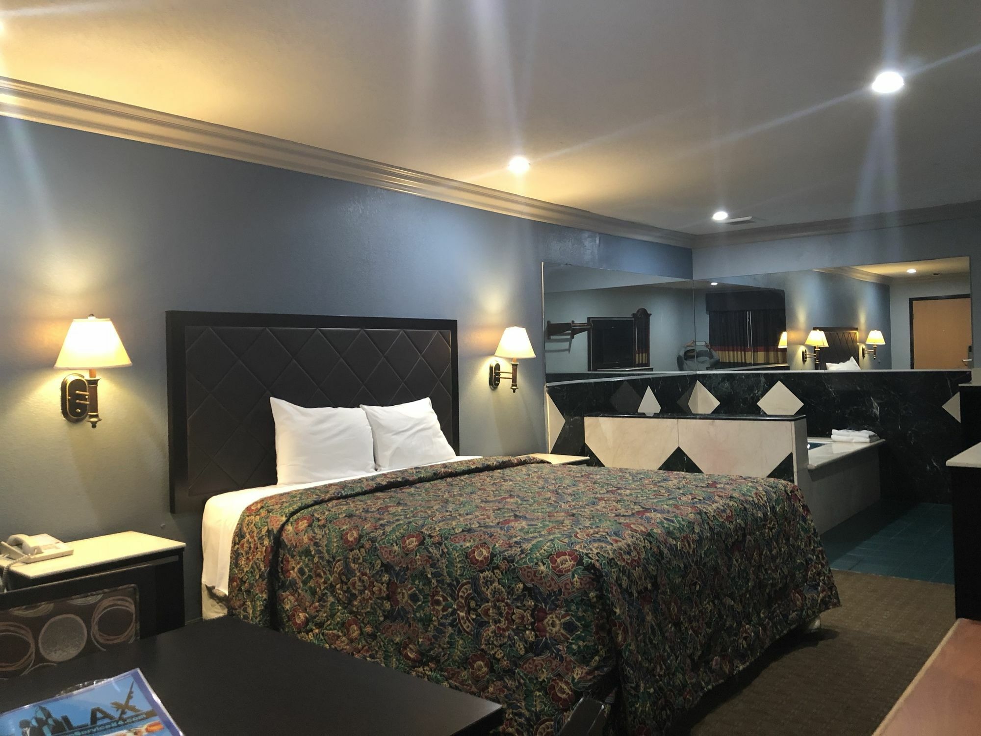La Mirage Inn Lax Airport West Athens Екстер'єр фото
